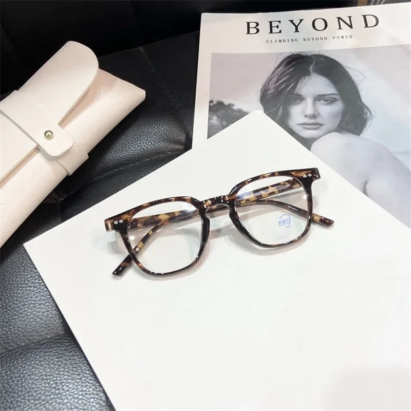 Ins Anti-blue Glasses Women Cute Plain Glasses Men Eyewear Cute Decorative Computer Glasses