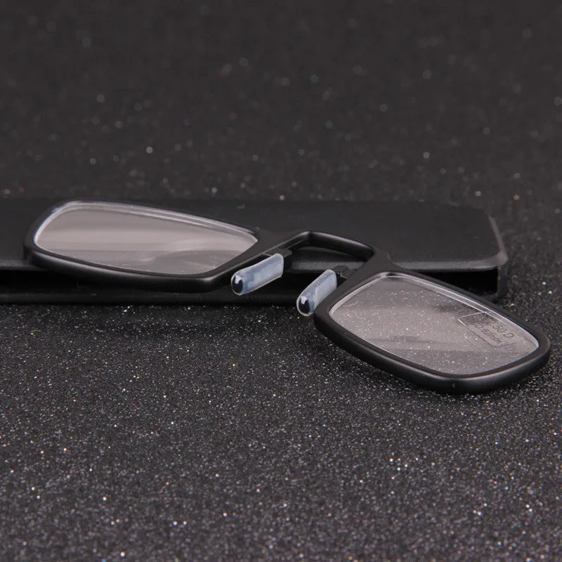 Pander New Clip Nose Reading Glasses Mini High Quality TR90 Portable Men Women Presbyopic Sticky Wallet Black Blue Tan 1.0 1.5